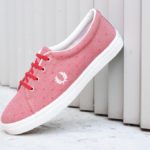 b1157w-842_amorshoes-fred-perry-aubyn-flocked-chambray-deep-red-roja-rojo-lunares-topos-b1157w-842