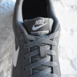819802-010_AmorShoes-Nike-Court-royale-suede-cool-grey-piel-vuelta-gris-logo-blanco-white-819802-010