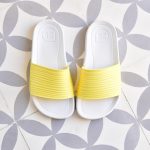 S10205-008_AmorShoes-Igor-shoes-beach-chancla-goma-para-agua-piscina-color-amarillo-yellow-S10205-008