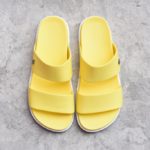 S10189-008_AmorShoes-Igor-Shoes-Havana-Chancla-doble-tira-goma-mujer-color-amarillo-yellow-s10189-008