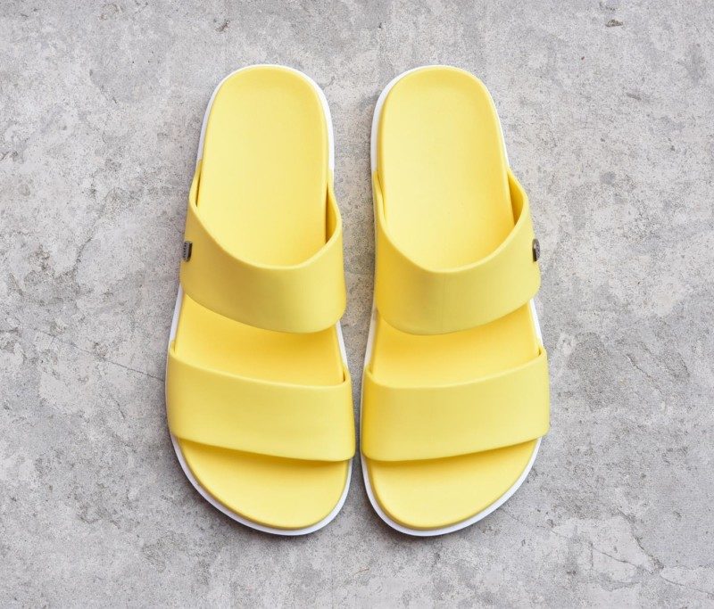 S10189-008_AmorShoes-Igor-Shoes-Havana-Chancla-doble-tira-goma-mujer-color-amarillo-yellow-s10189-008
