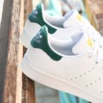 BY9984_AmorShoes-Adidas-Originals-Stan-Smith-J-Velvet-Green-White-zappatilla-piel-blanca-logo-terciopelo-verde-BY9984