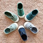 06627_AmorShoes-Victoria-inglesa-color-verde-azul-zafiro-niños-lona-sin-cordones-elastico-puntera-goma-06627