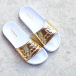 101.173879_AmorShoes-chancla-Diadora-Sportswear-SERIFOS'90-WMN-RICH GOLD-dorada-blanca-101.1738791