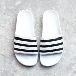 280648_AmorShoes-adidas-Originals-Adilette-White-Core-Black-White-chancla-blanca-con-rayas-negras-280648