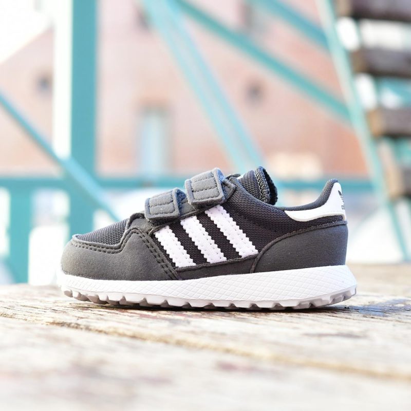 molecule Labor Youth Adidas Originals Forest Grove CF I Gris Oscuro con rayas Blancas kids -  AmorShoes