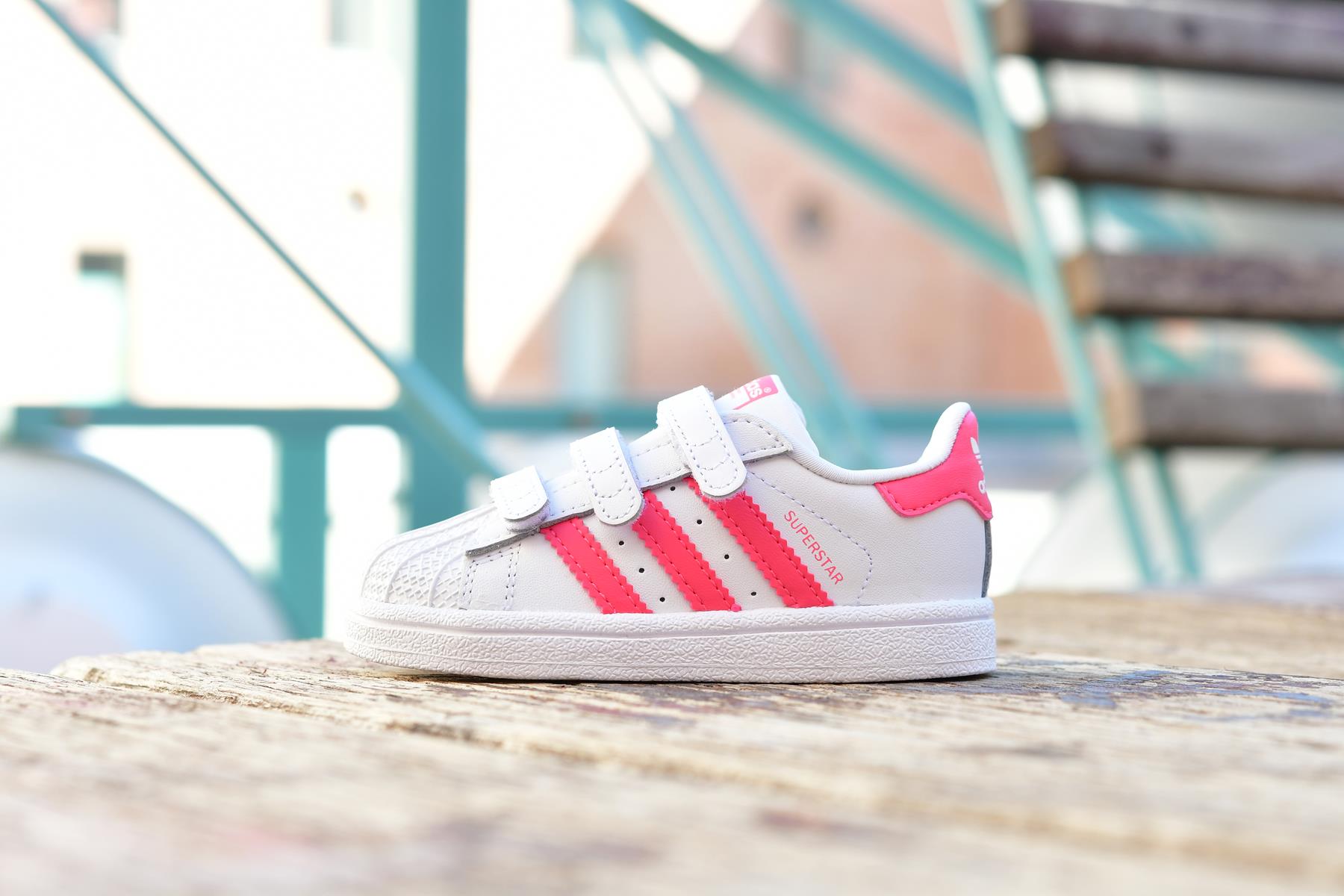 CG6638_AmorShoes-Adidas-Originals-Superstar-CF-I-Cloud-White-Real-Pink-zapatilla-velcro-piel-niña-Blanca-rayas-rosa-CG6638